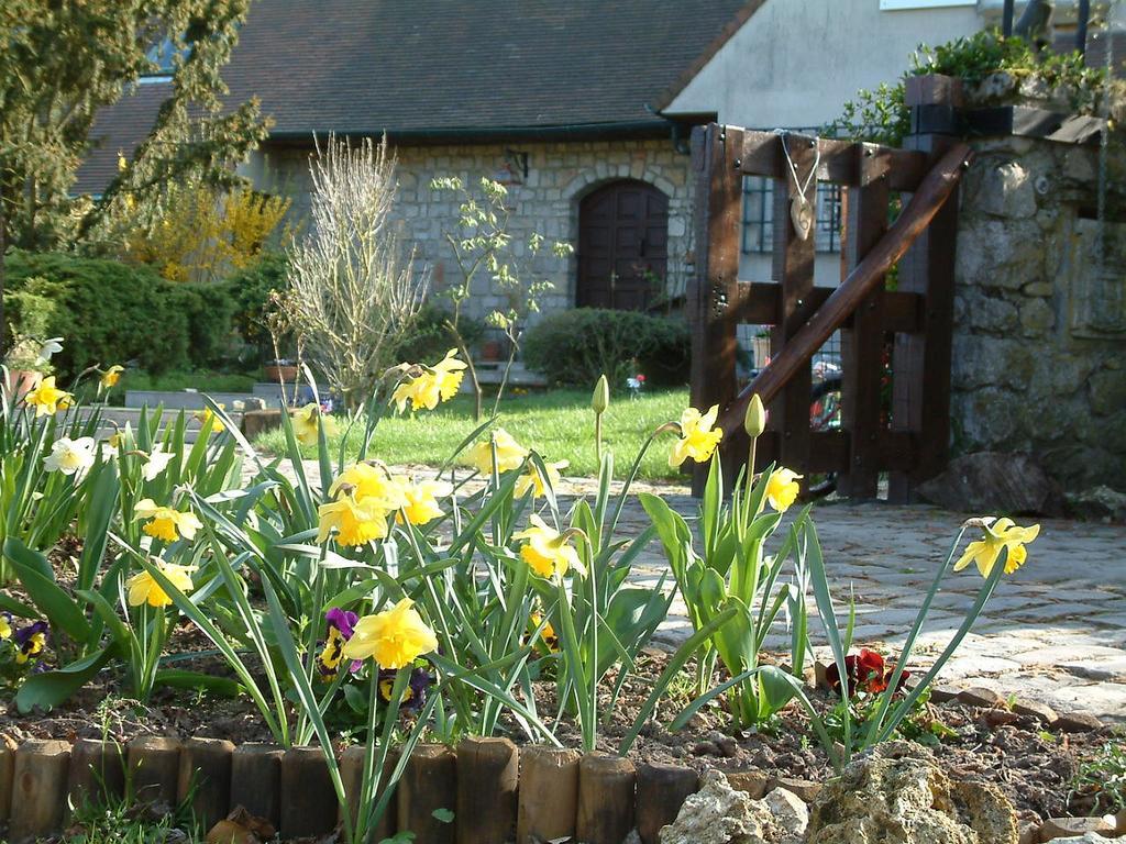 Bed and Breakfast Maison Prairie Bonheur Magny-les-Hameaux Zewnętrze zdjęcie